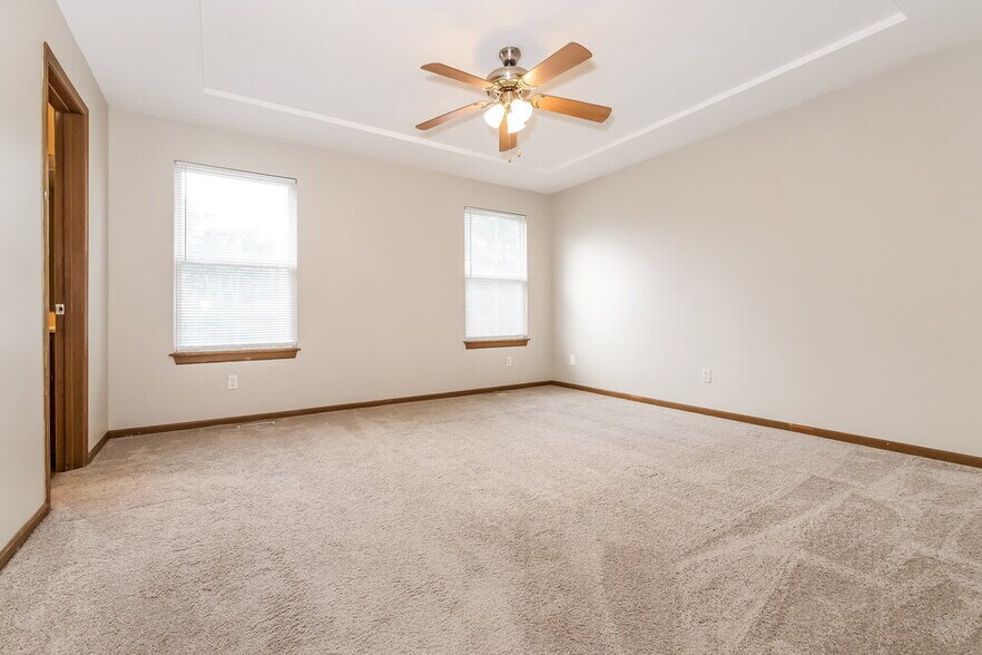 Building Photo - 3026 SW Shadow Brook Dr