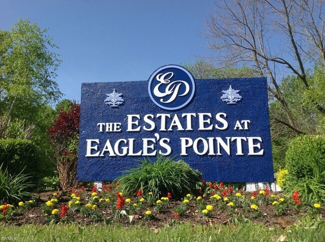 Building Photo - 1703 S Lincoln St