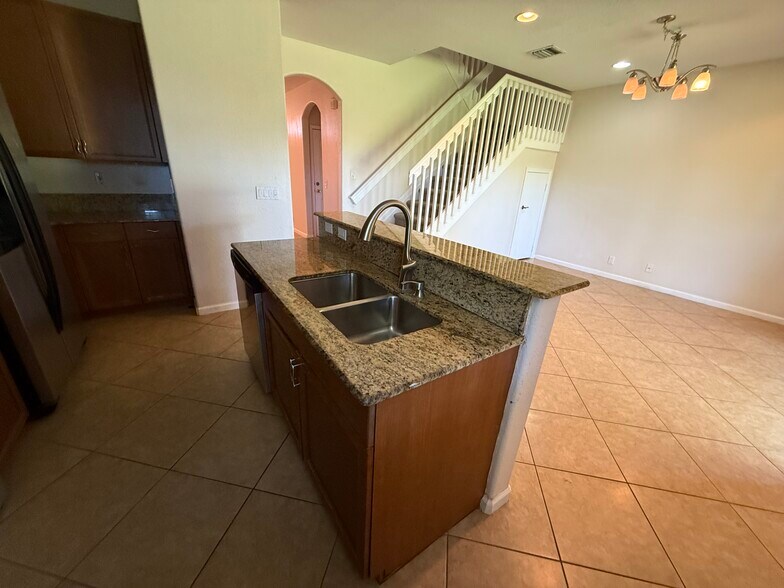 Building Photo - 7407 Briella Dr