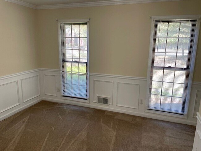 Building Photo - 145 Princeton Trce