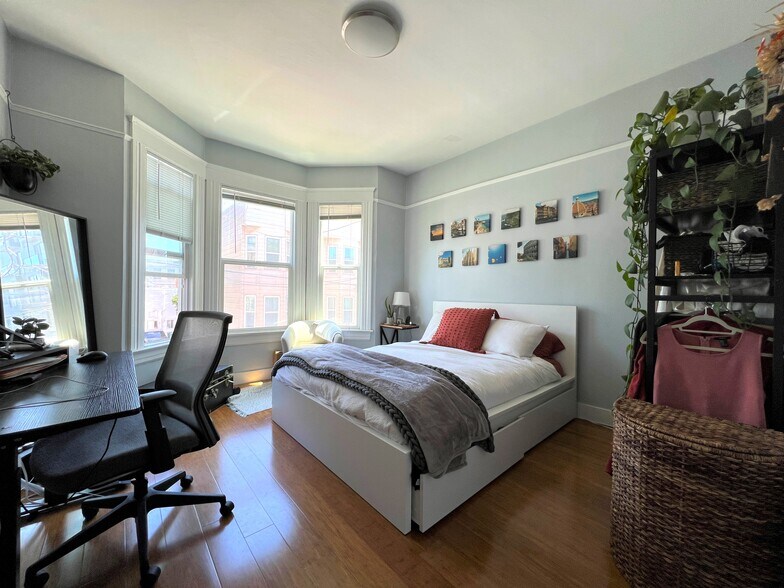 Bedroom 1 - 26 San Carlos St