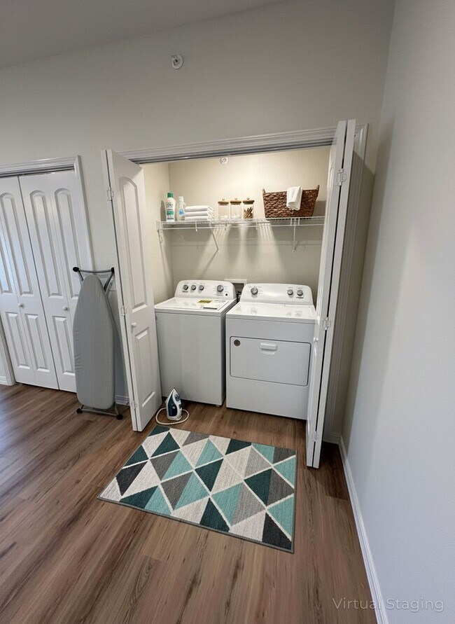 Building Photo - Golf Quarters - GQ 302