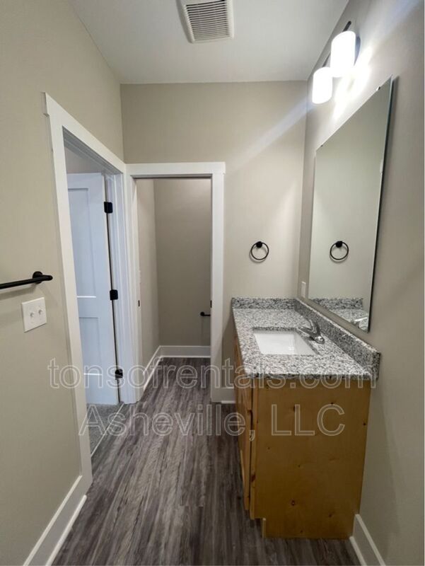 Building Photo - 77 East St