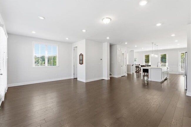 Building Photo - 2565 Cherry Birch Ln