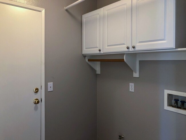 Building Photo - COMING SOON! 3 Bedroom Home in the Desirab...