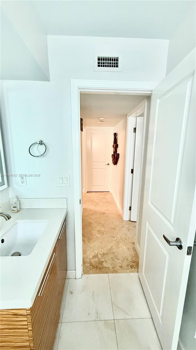 Building Photo - 4000 NE 170th St