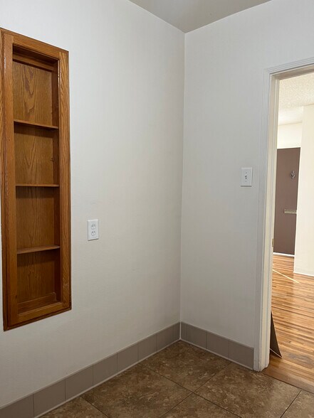 Building Photo - 330 S Virginia Ave