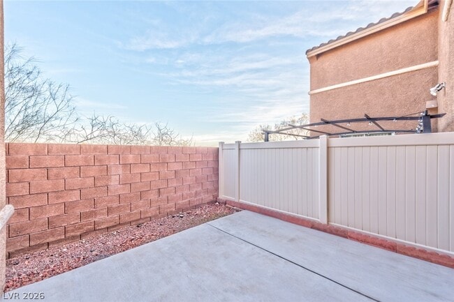 Building Photo - 9304 Pokeweed Ct