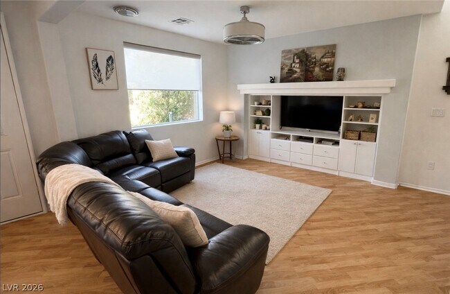 Building Photo - 5815 Field Breeze St