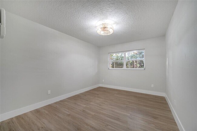 Building Photo - 7043 Carlene Dr