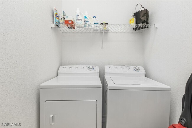 Building Photo - 9814 Quinta Artesa Way