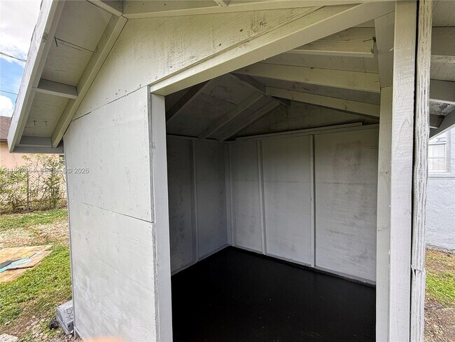 Building Photo - 756 NW 5th St