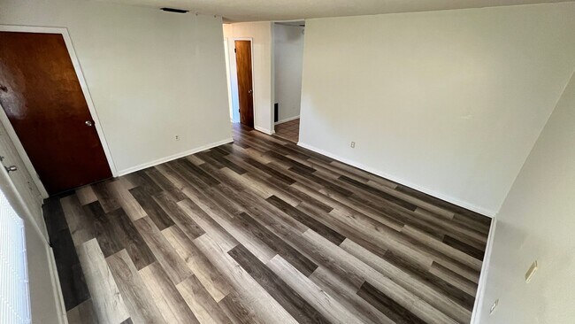 Building Photo - Beautiful 3 Bedroom, 1.5 Bathroom Home in Deland!!