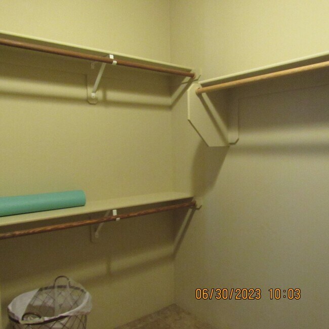 Building Photo - Beautiful Home with 57ft Boat Deep Garage! Can be rented Furnished or Unfurnished