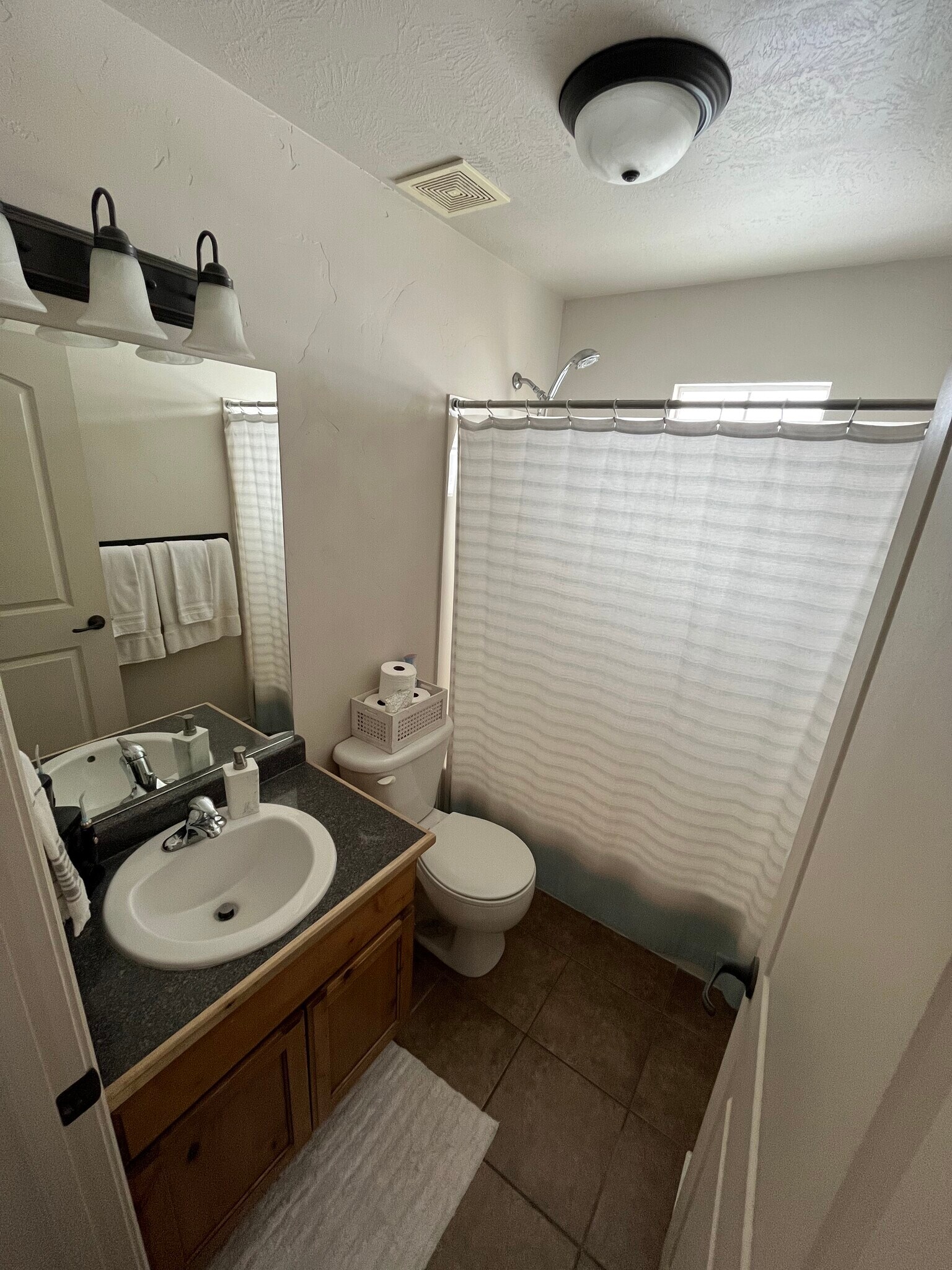 Building Photo - 264 S 910 W