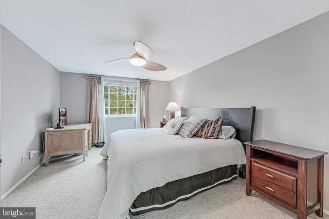 Building Photo - 12918 Framingham Ct