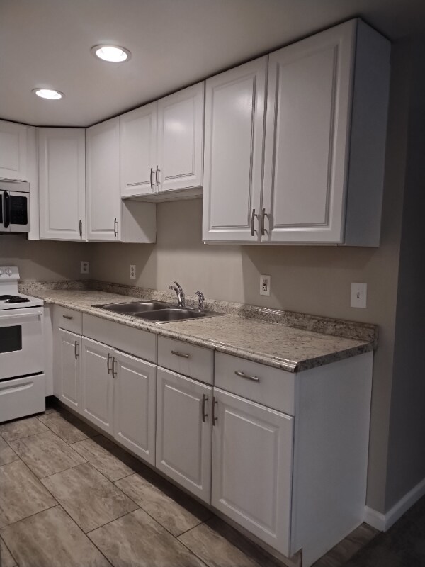 Building Photo - 1920 Dallas Ave