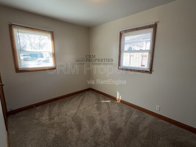 Building Photo - 1504 N Philips St