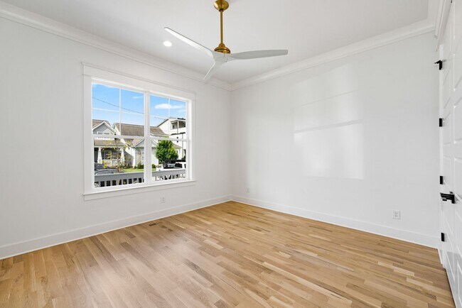 Building Photo - Beautiful home in The Nations!  4 bedrooms and 3 bathrooms in well sought after area.