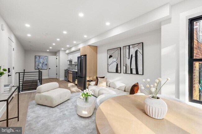 Building Photo - 3923 14th St NW