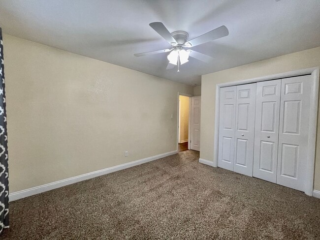 Building Photo - Ready 07-13-26! 4/2 Ranch Home On Corner Lot! Pet-Friendly & All Appliances Convey!