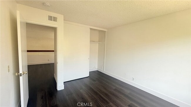 Building Photo - 46 Christamon W