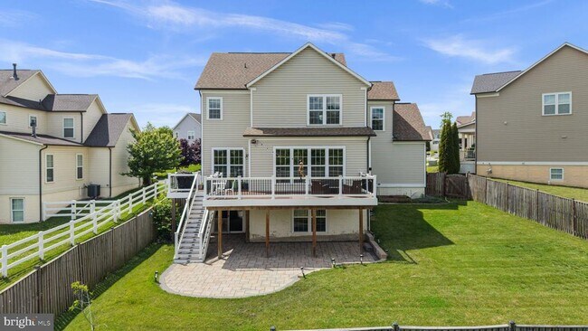 Building Photo - 310 Mackintosh Rd