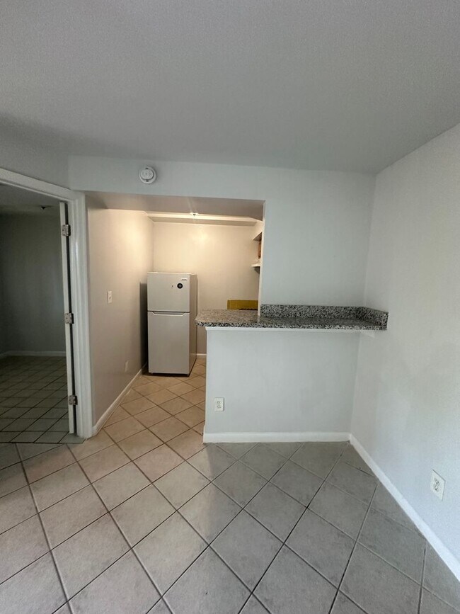 Building Photo - 1911 W Baltimore St