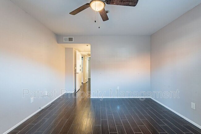Building Photo - 7494 E Earll Dr