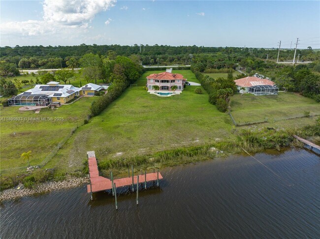 Building Photo - 6152 SW Banks St