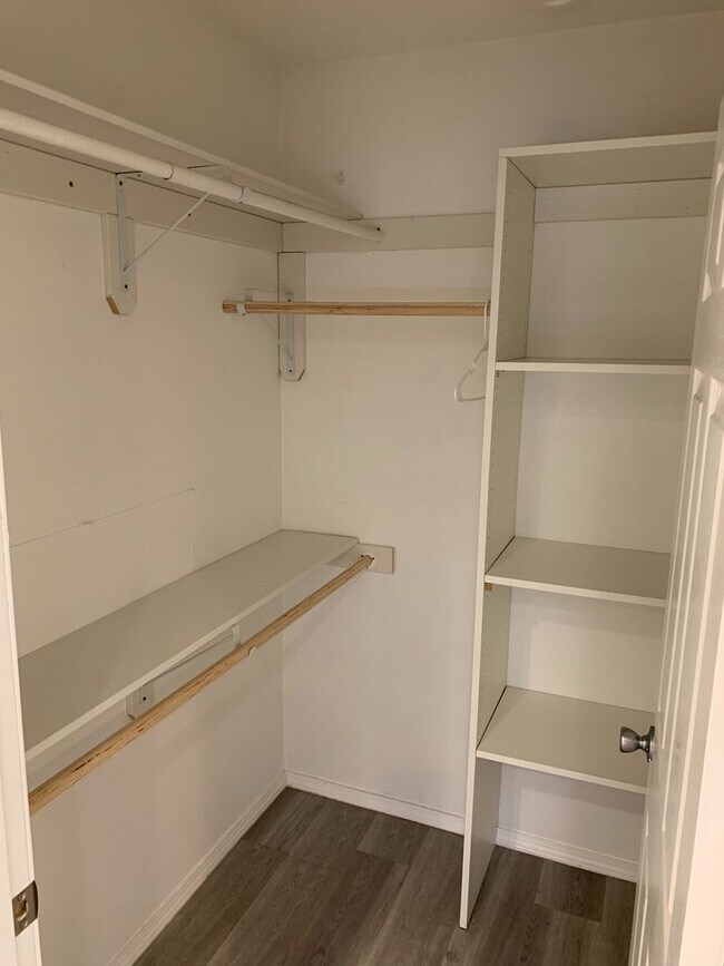 Building Photo - 1st floor 2+2 w/oversized patio, water + t...