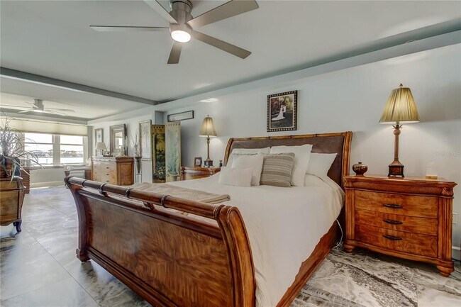 Building Photo - 5200 Brittany Dr S