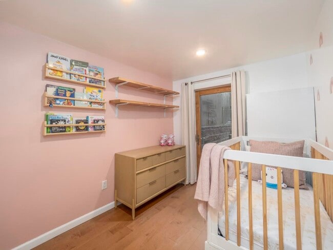 Building Photo - 226 1st St