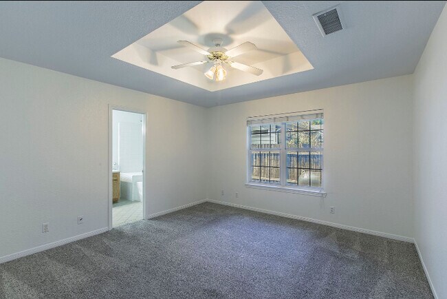 Building Photo - 3349 Eagle Point W Ave