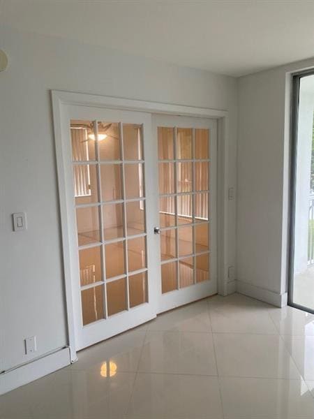 Building Photo - 3090 N Course Dr