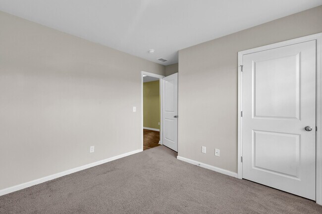 Building Photo - 233 Caribbean Village Dr