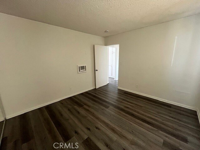 Building Photo - 686 E Cottonwood Rd