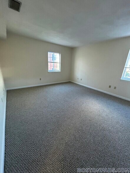 Building Photo - 3 April Ln