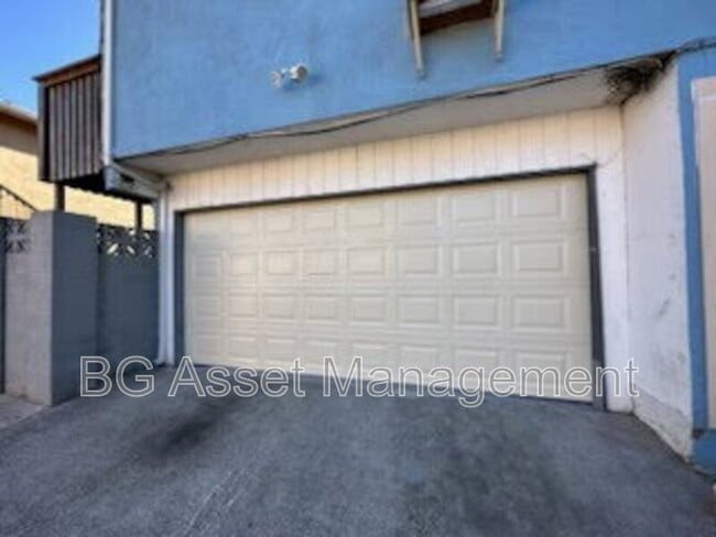 Building Photo - 2417 Northrop Ave