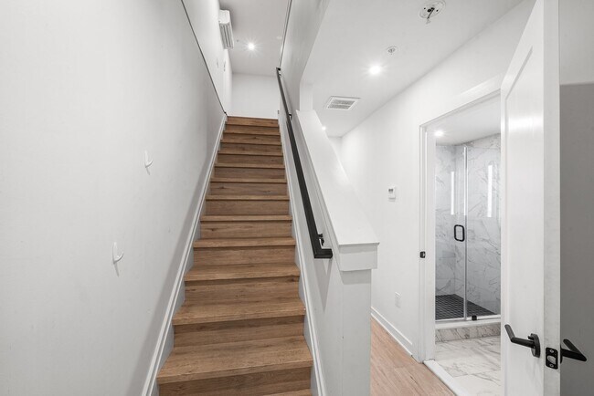 Building Photo - 933 N 29th St