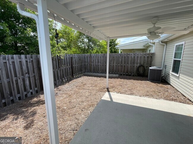 Building Photo - 150 Buckhaven Way