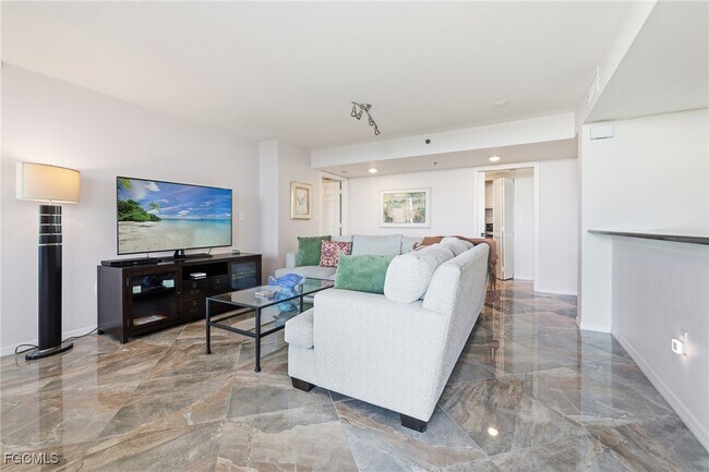 Building Photo - 6585 Nicholas Blvd