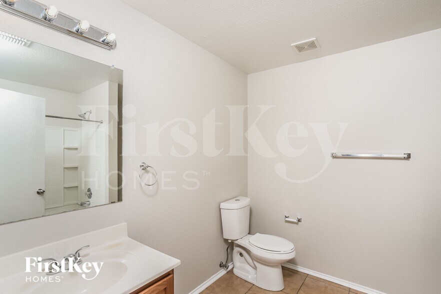 Building Photo - 172 Texas Mulberry