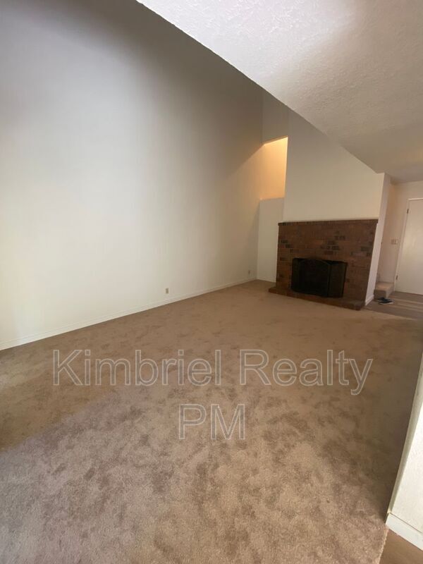 Building Photo - 2928 Stanford Ln