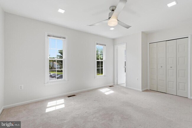Building Photo - 6002 Mardale Ln