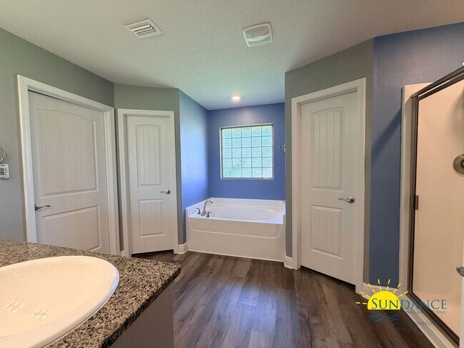 Building Photo - 5722 Marigold Loop