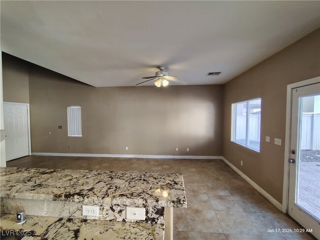 Building Photo - 5951 Gentleslope St