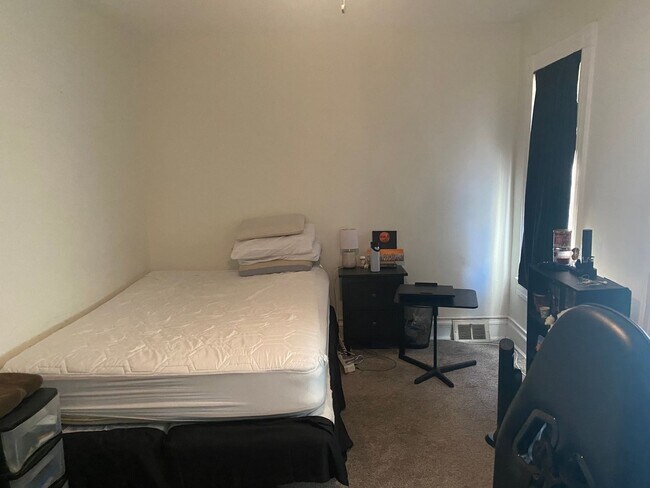 Building Photo - 319 N Charlotte St