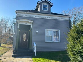 Building Photo - Updated 3BR/2BA House in Portland with bon...