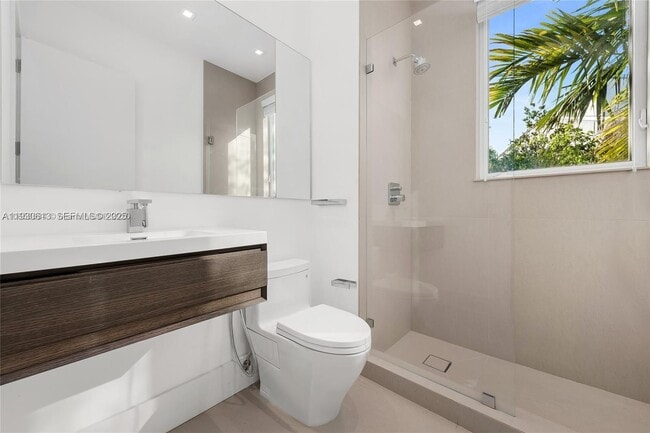 Building Photo - 481 S Mashta Dr